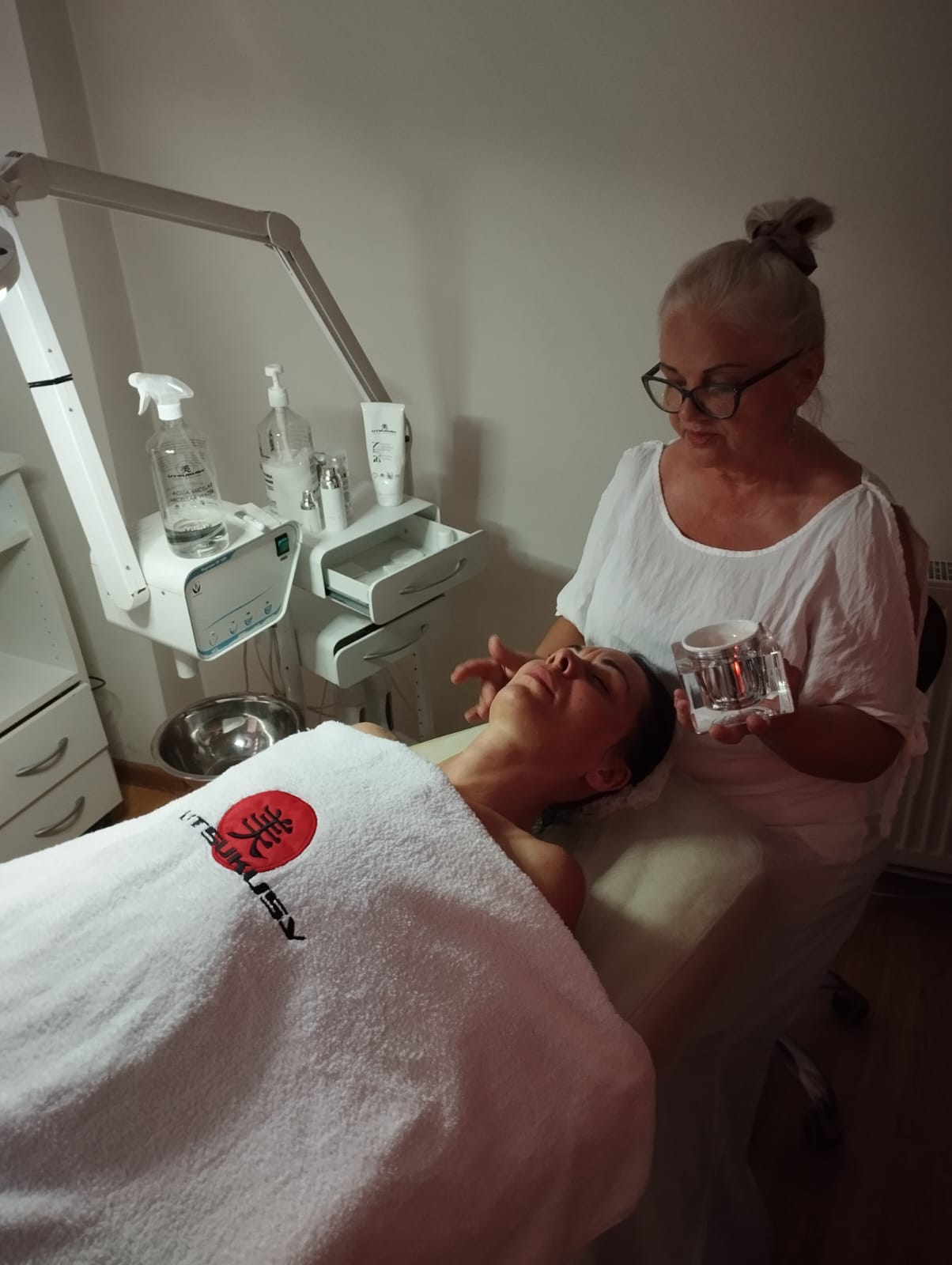 Kolejny pokaz aphrodite